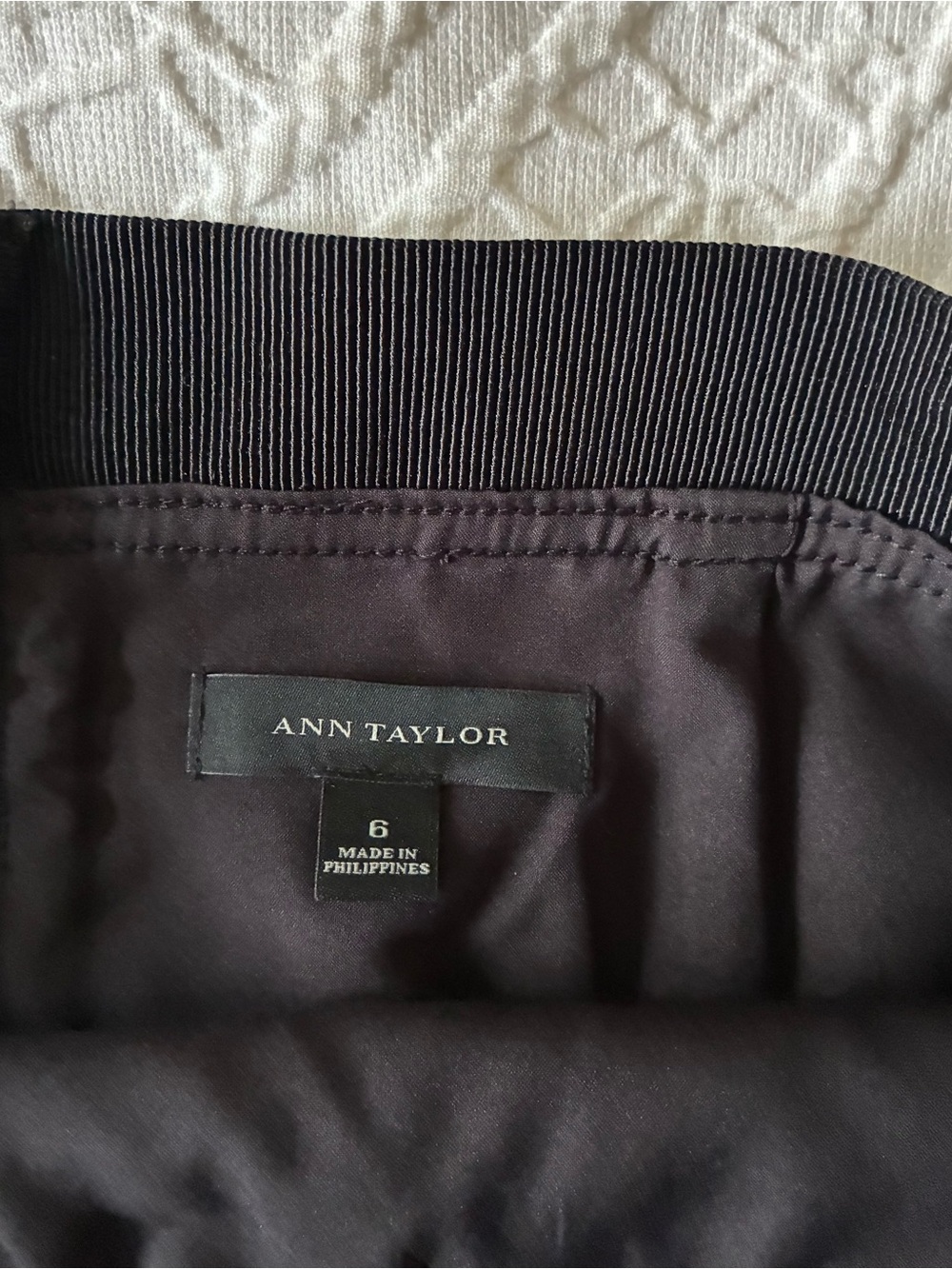 Ann Taylor Black Textured Dot Pencil Skirt - Picture 3 of 3